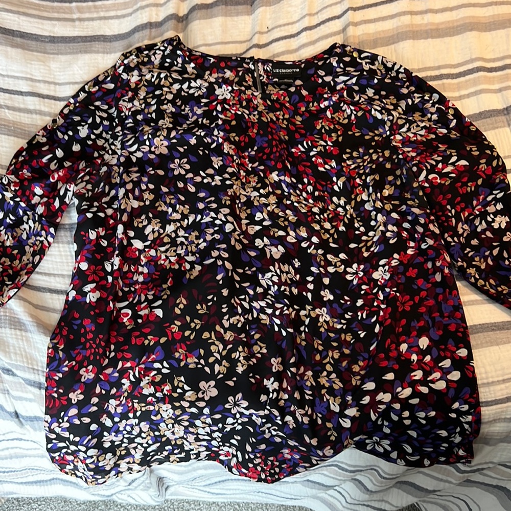 Beautiful lightweight  floral blouse
